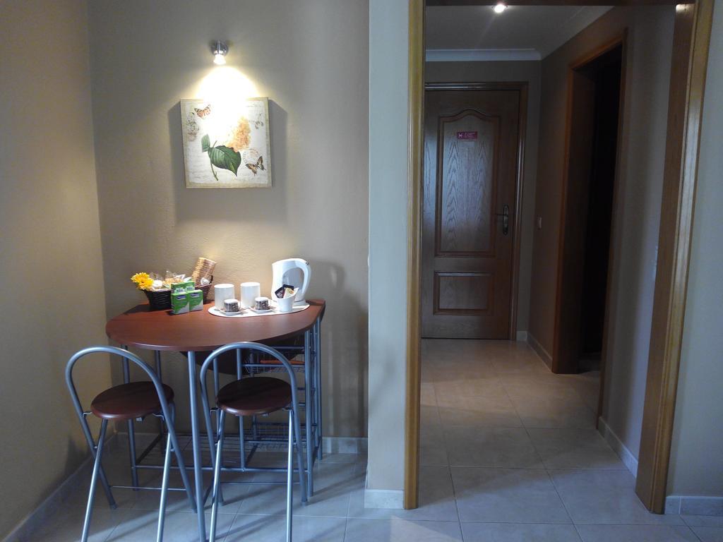 Hotel Casa Dos Cedros Lagos Zimmer foto